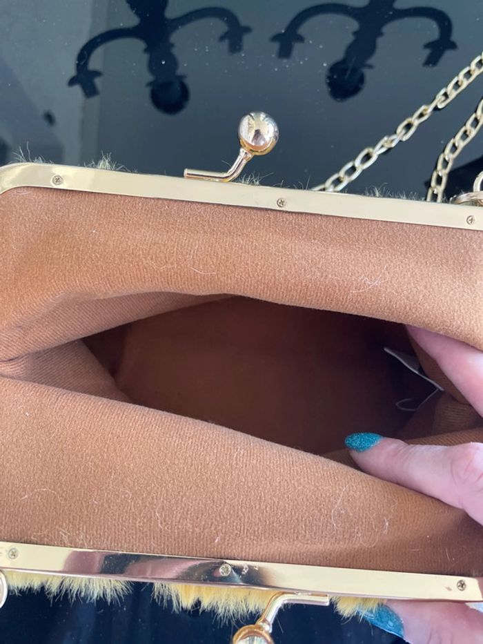Petit sac, fausse fourrure, couleur moutarde - photo numéro 7