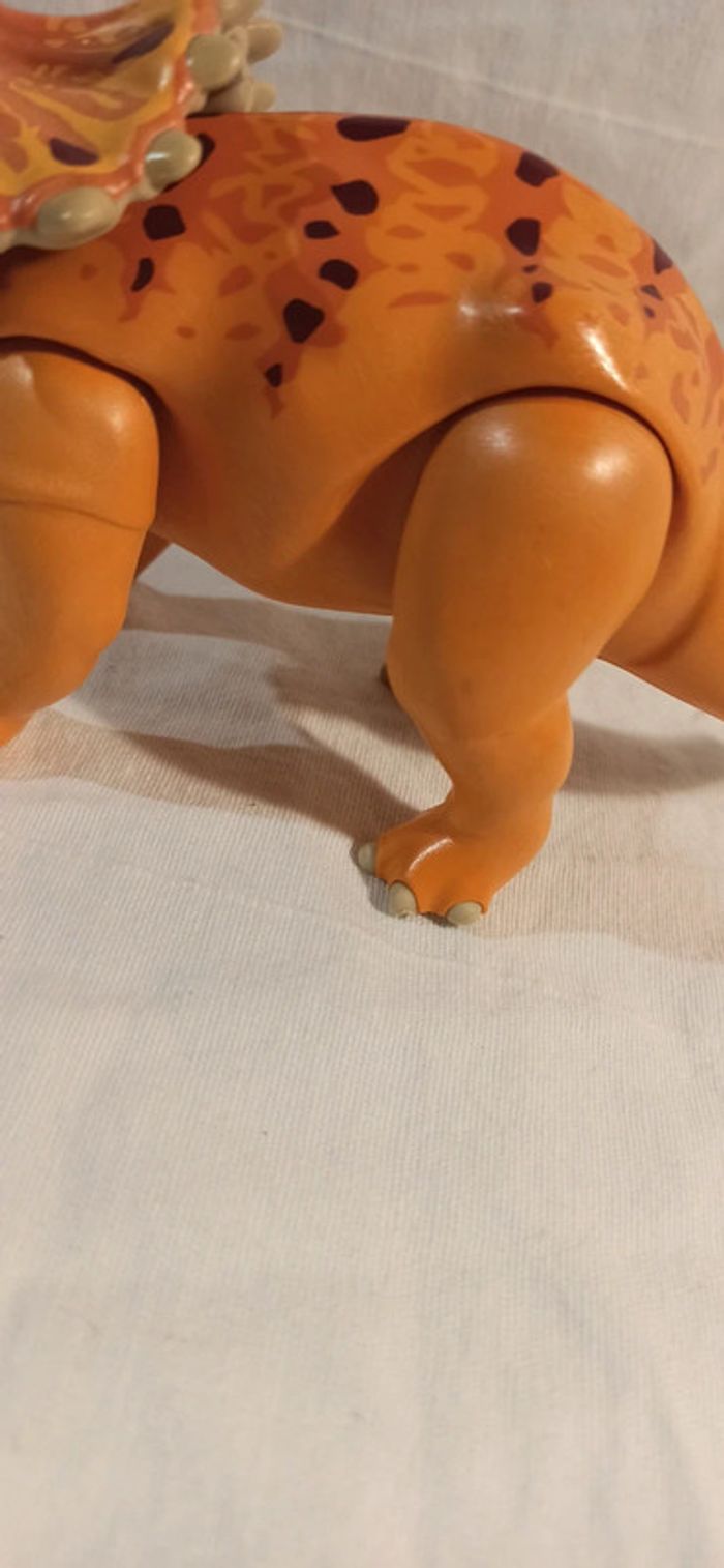 Dinosaure triceratops orange playmobil - photo numéro 4