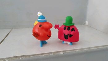 Lot de 2 figurines monsieur madame neuf V5