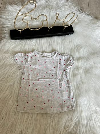 Tee shirt coeur 🥰 taille 12 mois kimbaloo