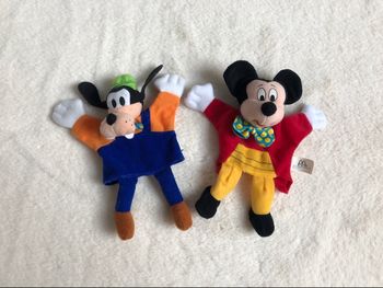 Lot 2 marionnettes Disney Mickey et dingo - collection McDo 2001