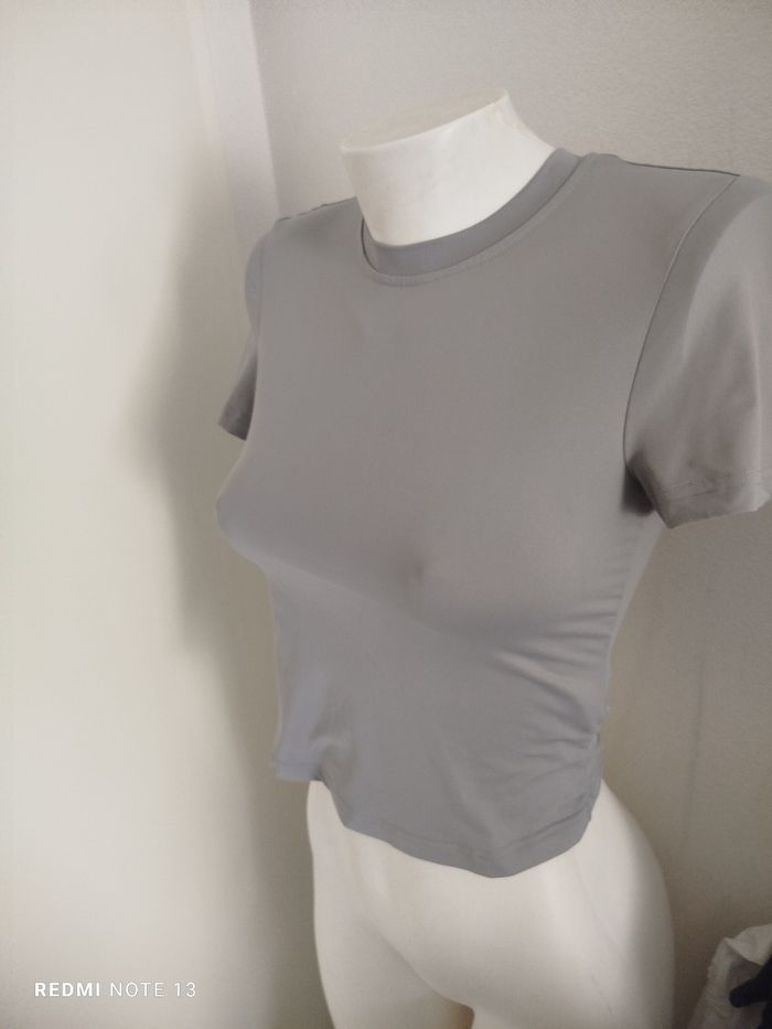 #kytieXSfemme. Tee-shirt court manches courtes taille XS - photo numéro 2