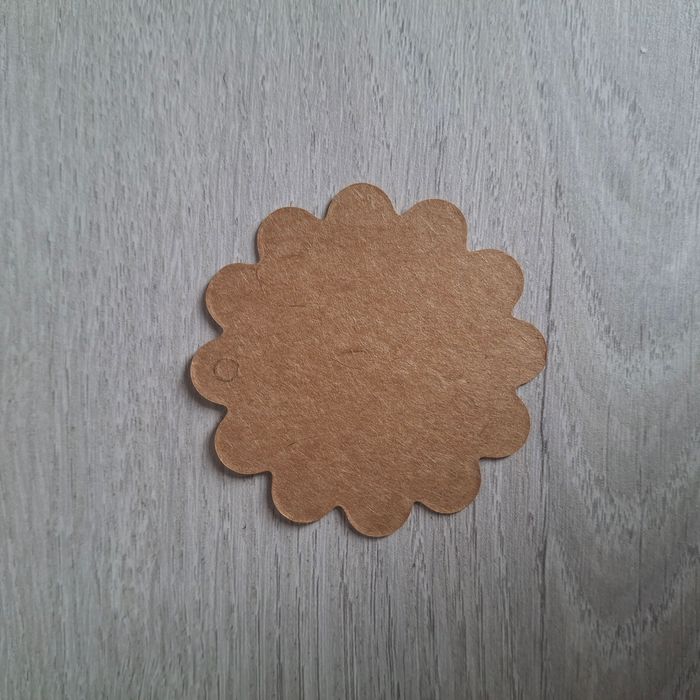 Lot de 86 étiquettes kraft en forme de fleur avec trou – DIY, cadeaux, scrapbooking & décoration - photo numéro 5