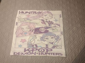 Housse de coussin K-pop démon hunters