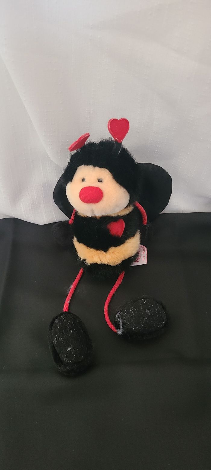 Peluche Russ Bangles Bee 28 cm avec étiquettes et antennes en forme de cœur - photo numéro 3