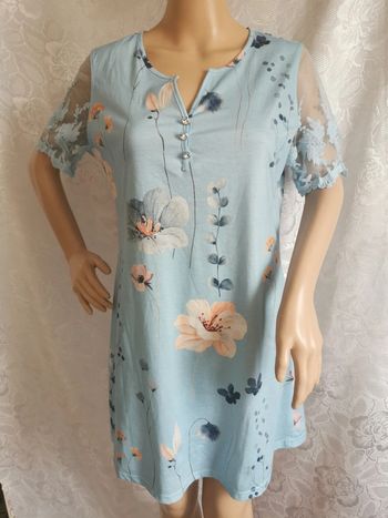 🌺Robe bleu-rose Dentelle. Taille 38. Chic me🌺