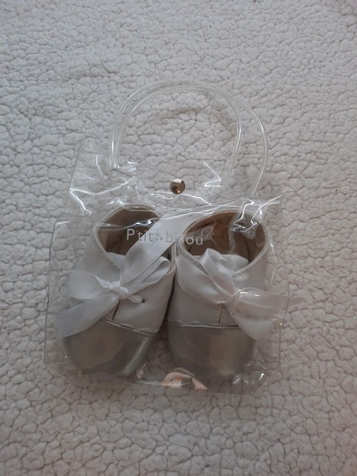 Chaussons bébé - photo numéro 2