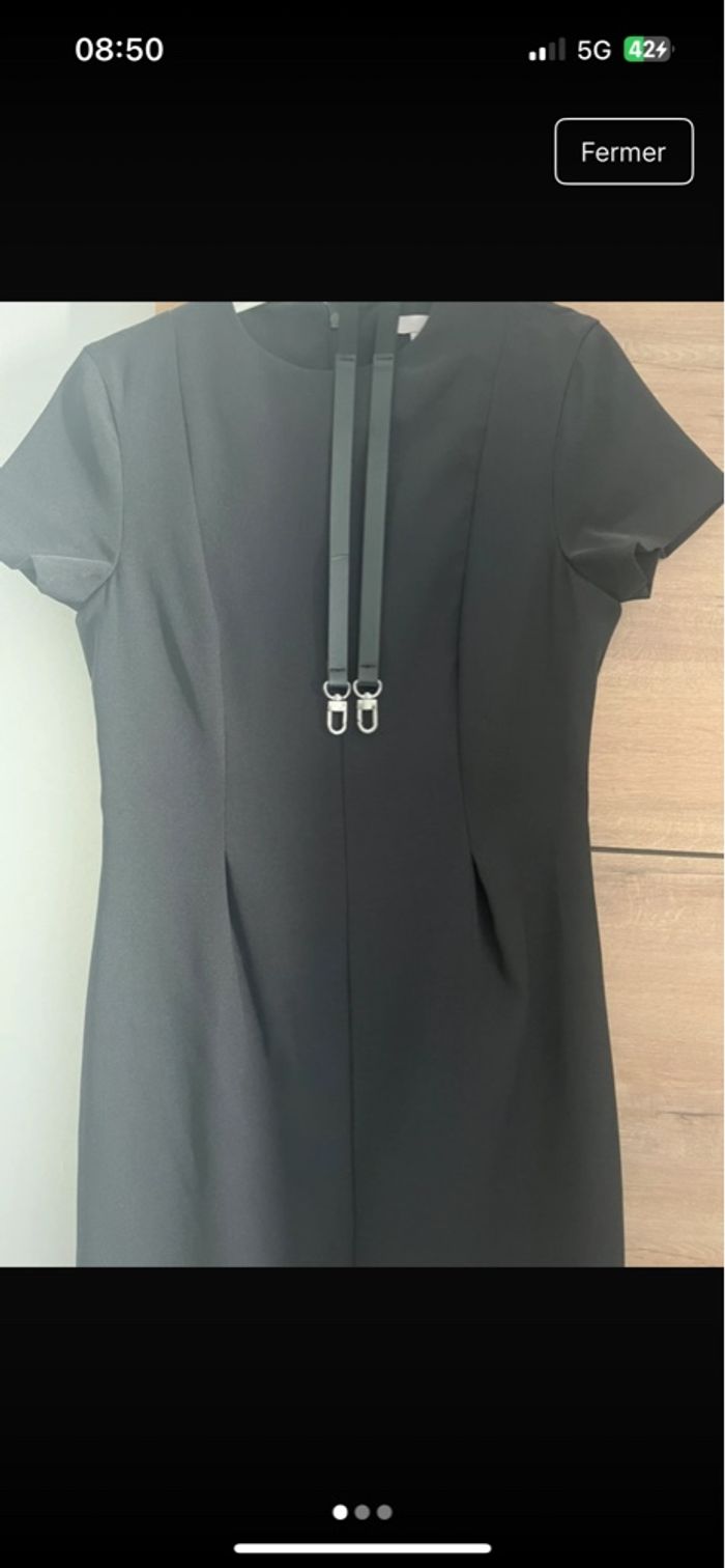 Robe noire - photo numéro 3