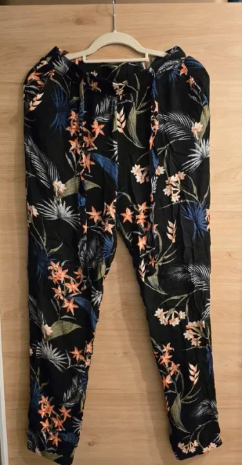 Pantalon fluide fleurie !