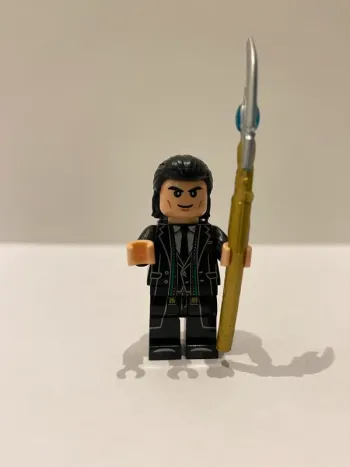 Figurine type lego Loki. Marvel