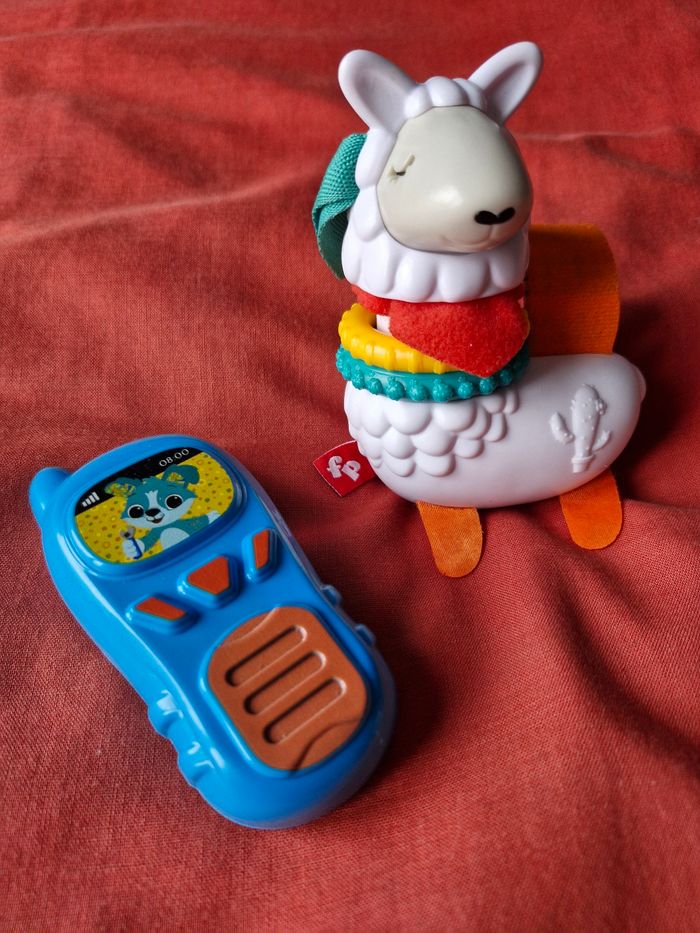 Jouets d'éveil Lama clic clac et Phone