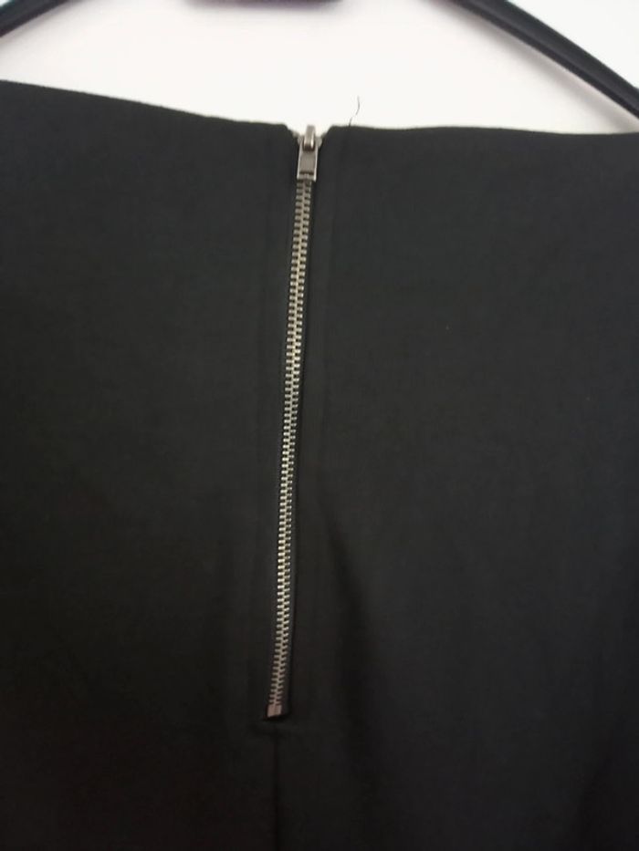 Robe noire neuve avec étiquette XL - photo numéro 3