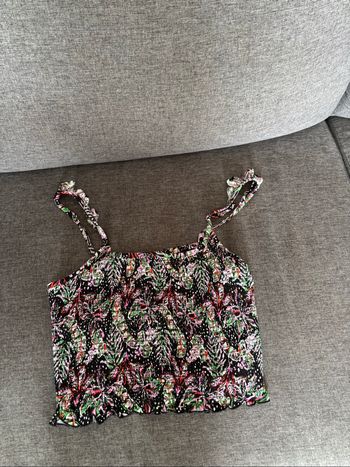 Haut courte  Taille 40