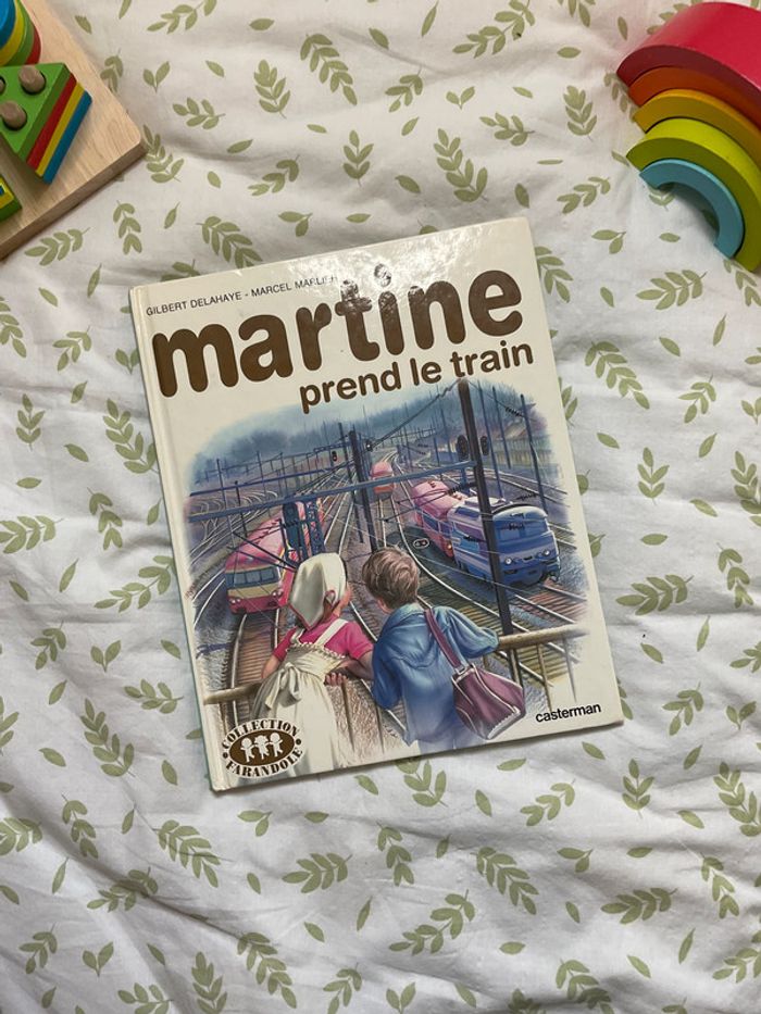 livre Martine prend le train casterman - photo numéro 2