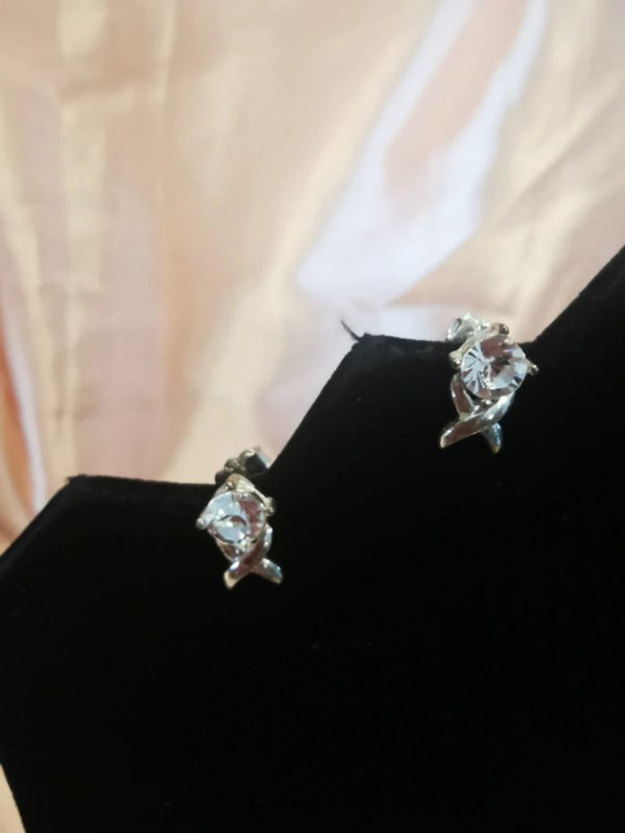 Boucles d'oreilles. Argenté. Zirconium. - photo numéro 2