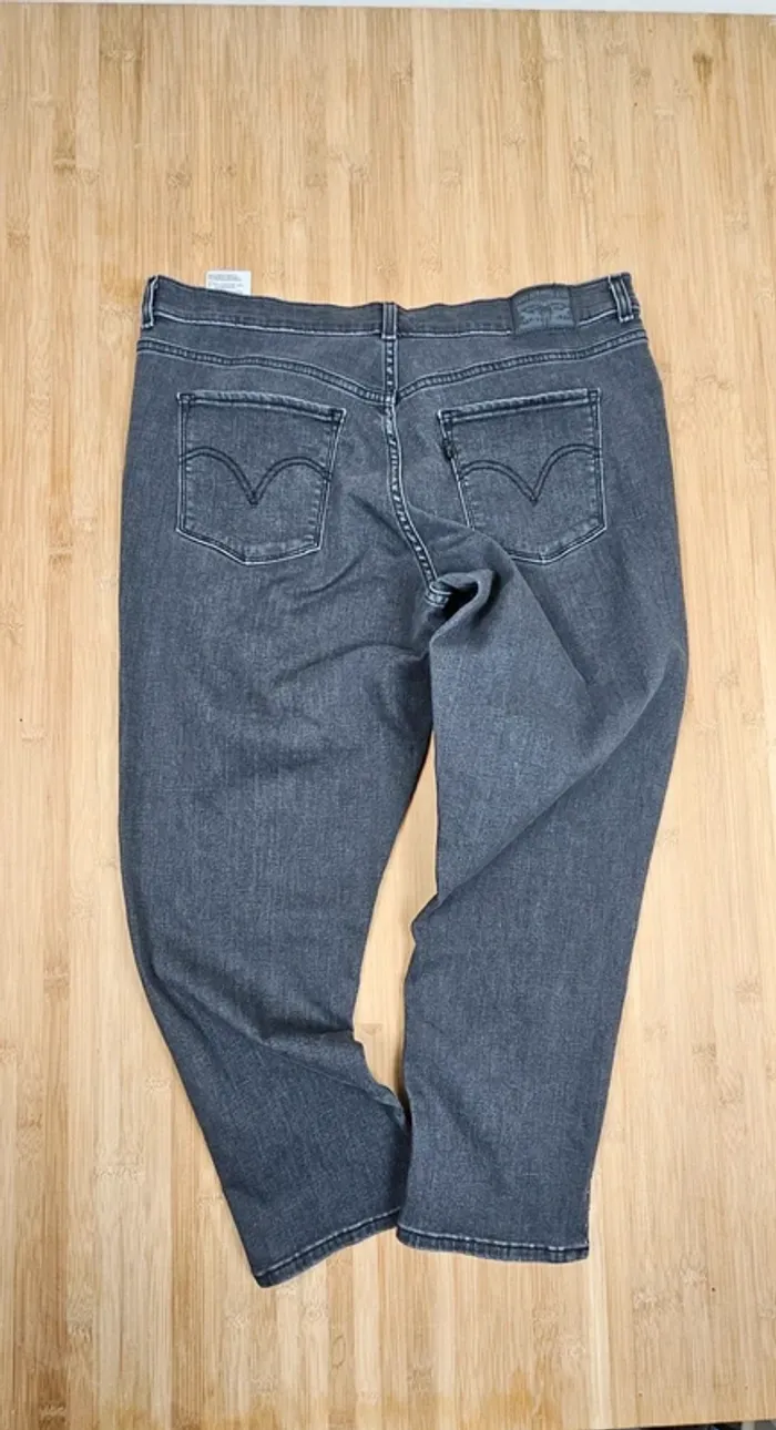 Levi's Classic crop T:48 W33 - photo numéro 3