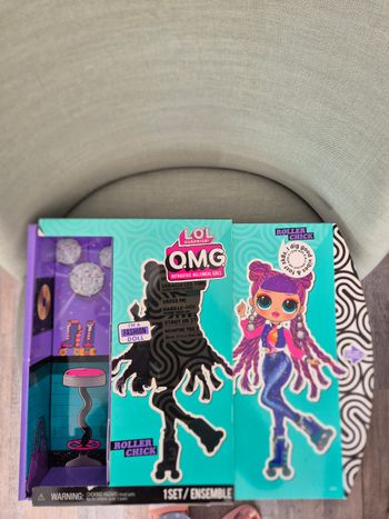 Poupée LOL OMG roller chick 