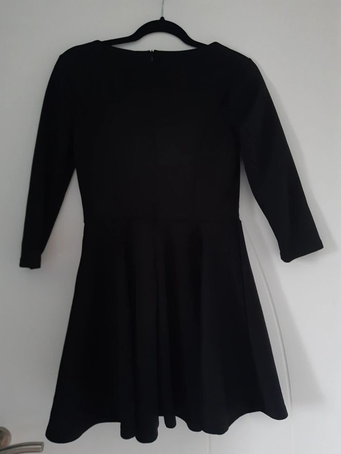 Robe noire - photo numéro 4