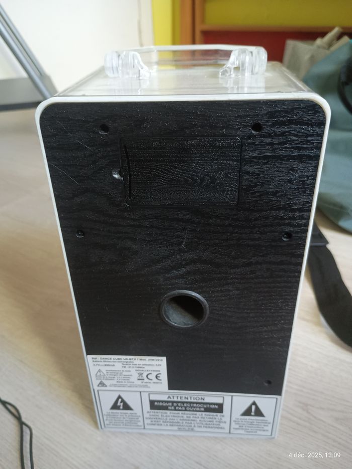 Enceinte bluetooth lumineuse - photo numéro 4