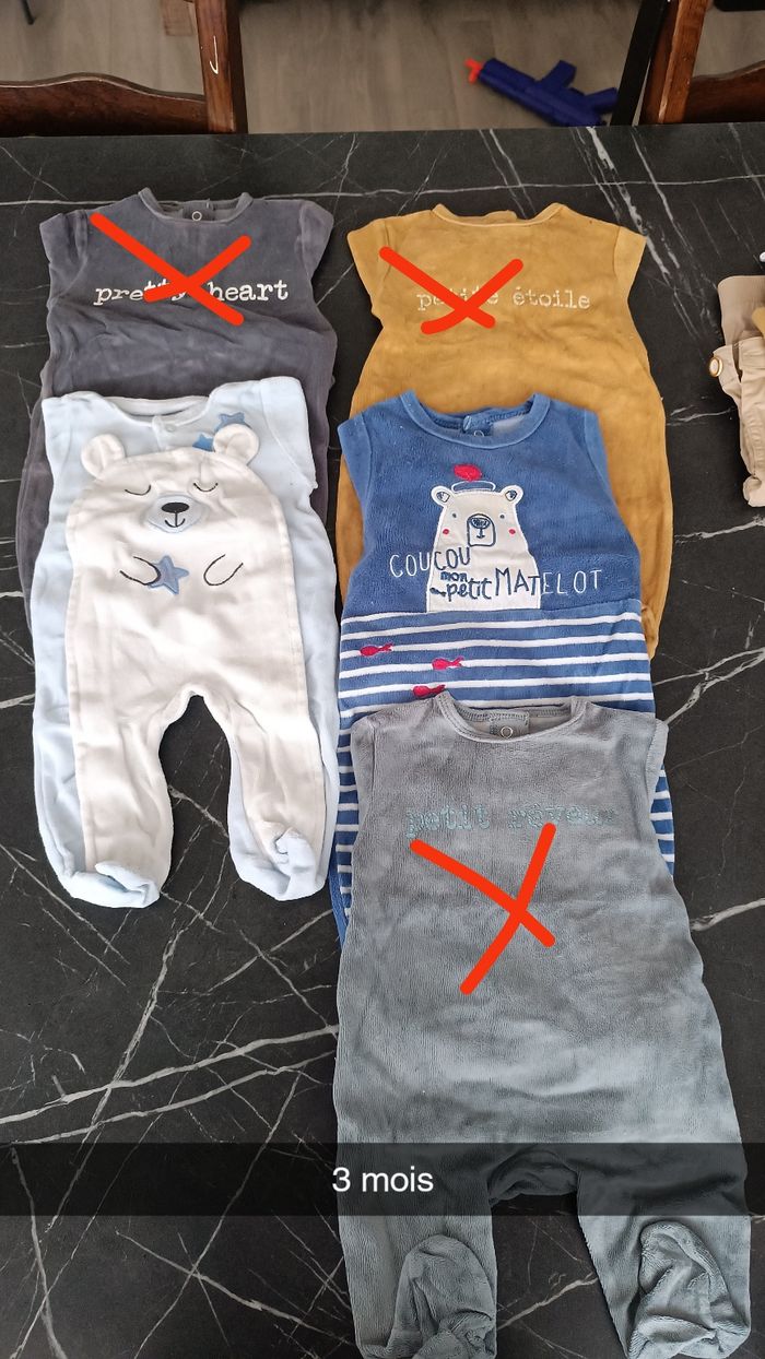 Lot de pyjamas et body 3 mois - photo numéro 8