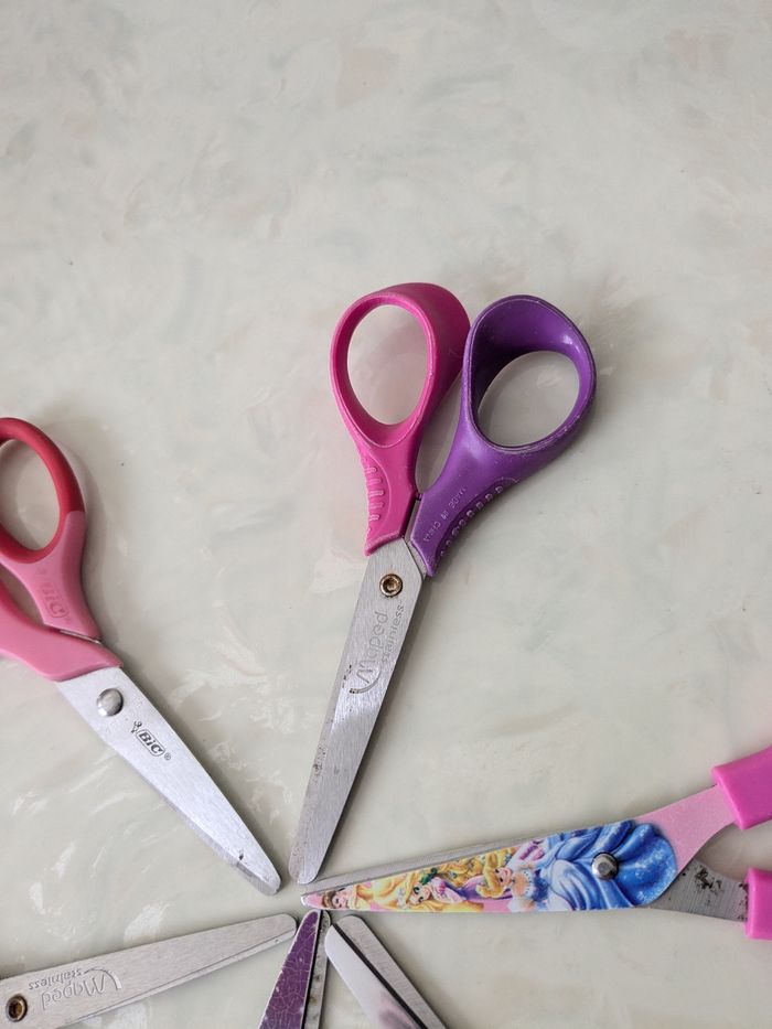 Lot de 6 paires de ciseaux roses et violettes. - photo numéro 6