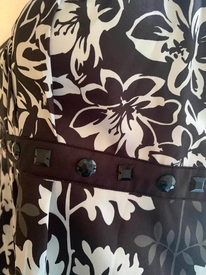 Blouse effet satiné fluide manches courtes taille 44 - photo numéro 8