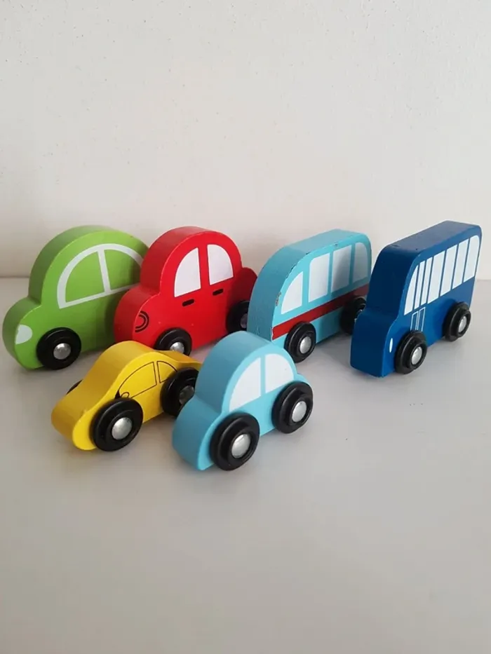 Accessoires en bois pour circuit de petites voitures - photo numéro 6