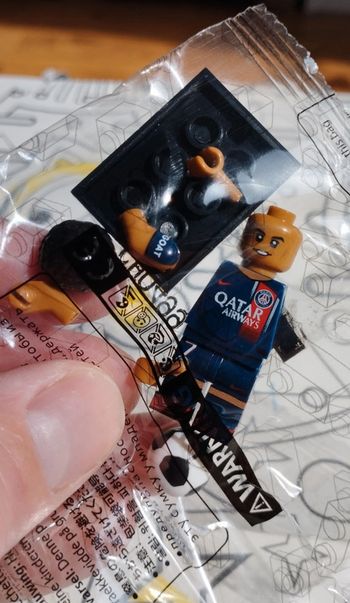 Personnage Lego football neuf Kylian m'bappé PSG maillot Qatar Airways