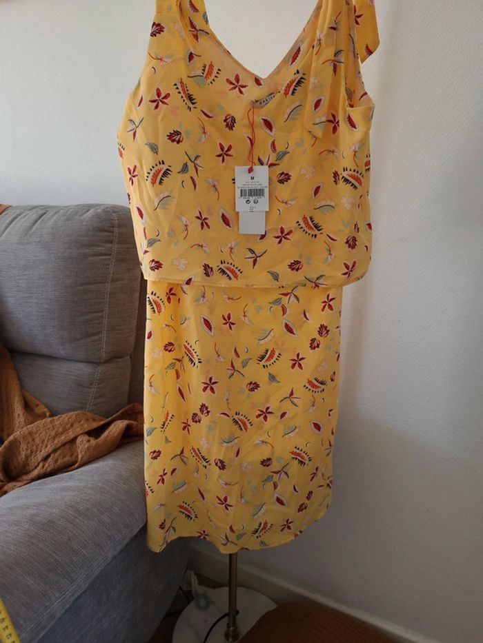 Robe d'été jaune