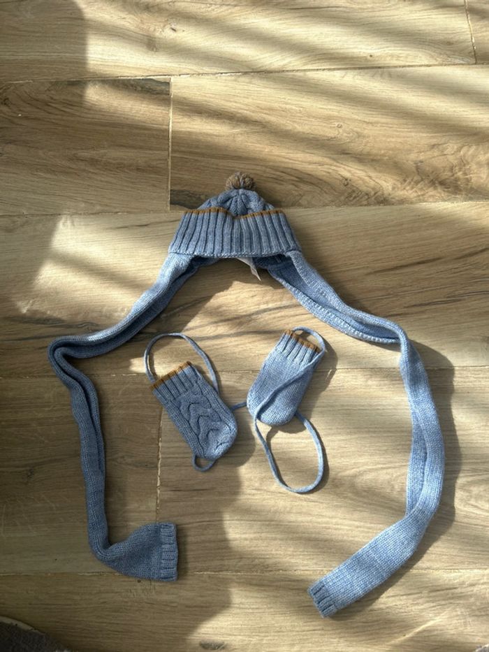 Ensemble bonnet écharpe gants