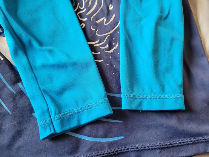 ensemble uv mini boden 8/9ans  (15e) - photo numéro 4
