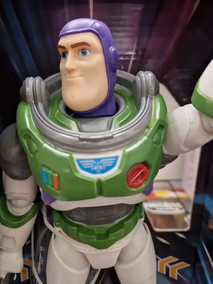B4231- Mattel Laser Blade Buzz Lightyear Action Figure, Disney Pixar Lightyear - photo numéro 3