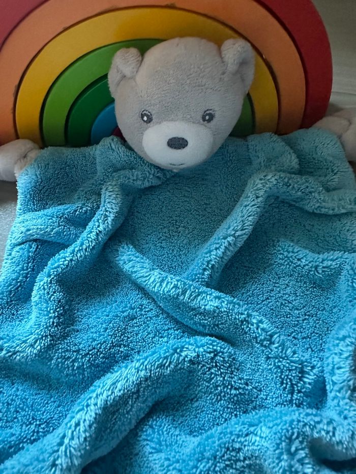 Doudou plat ours plume bleu Indigo Kaloo - photo numéro 2