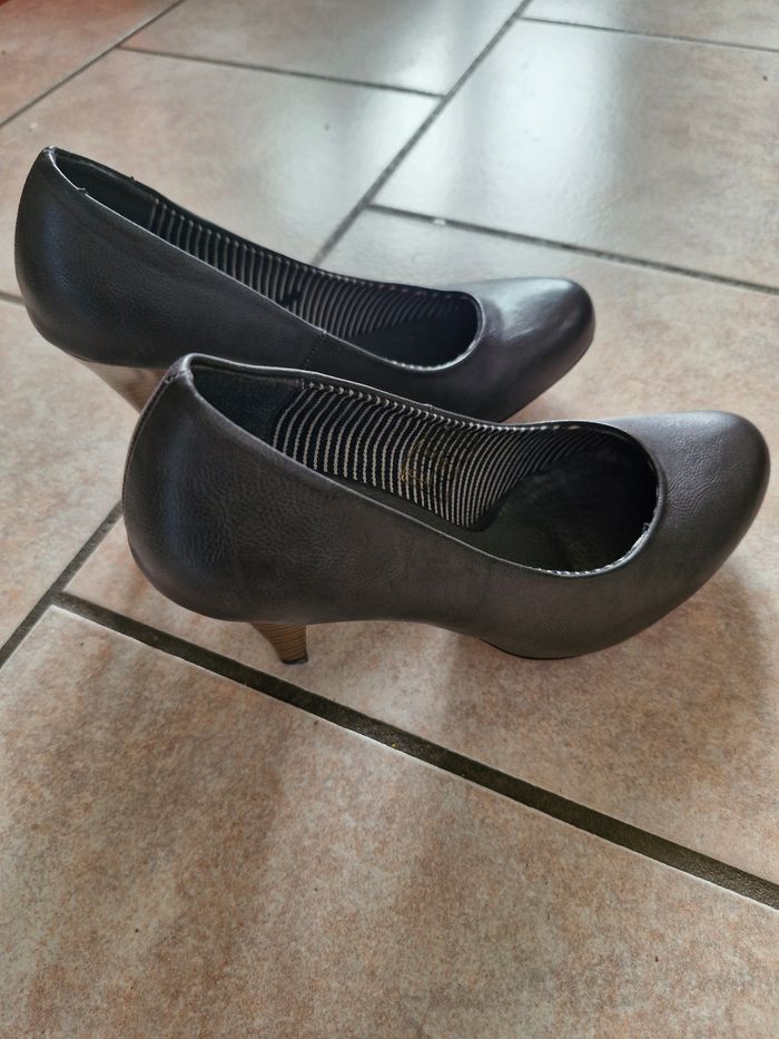 Escarpins neufs - photo numéro 2