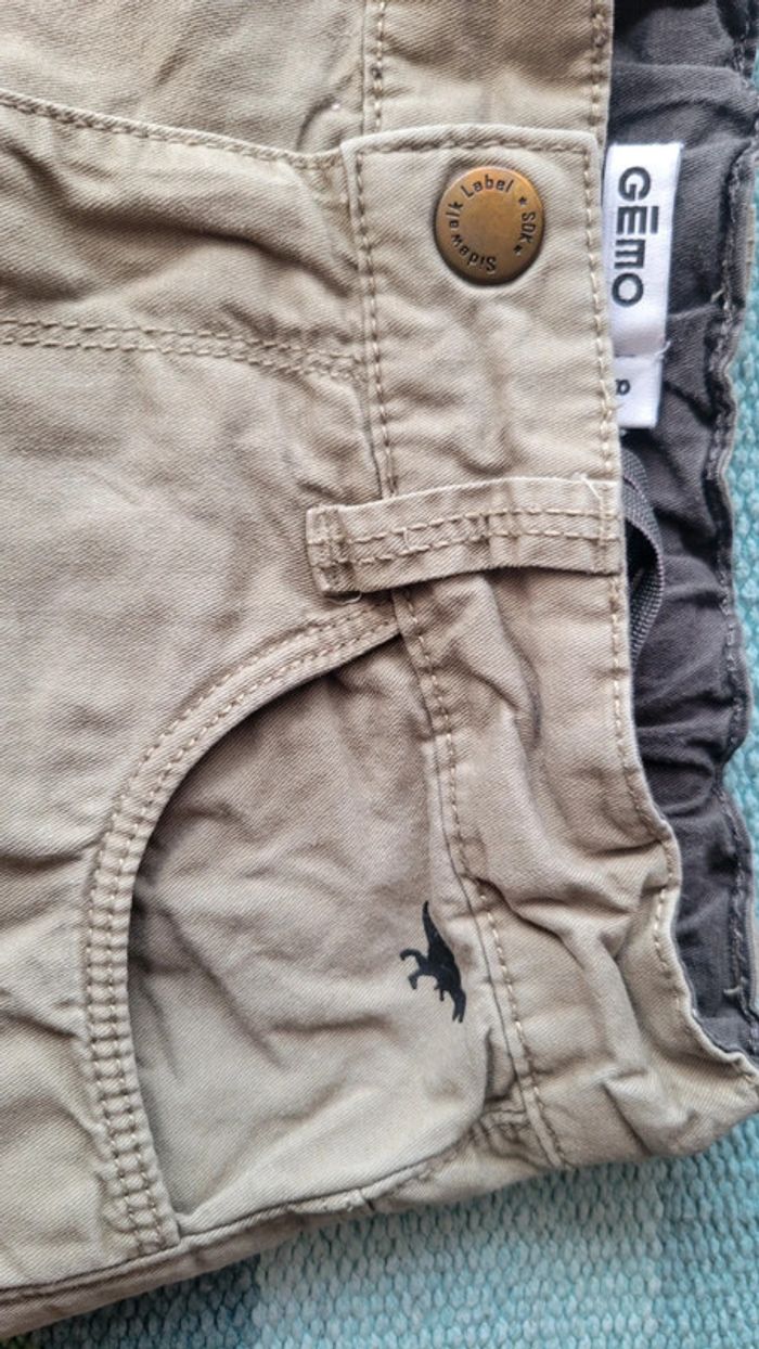 Short kaki. 8 ans. Taille réglable. Dinosaure - photo numéro 5