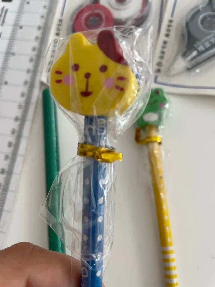 Mini set de rentrée : gomme, crayons, règle, correcteur (5) - photo numéro 2