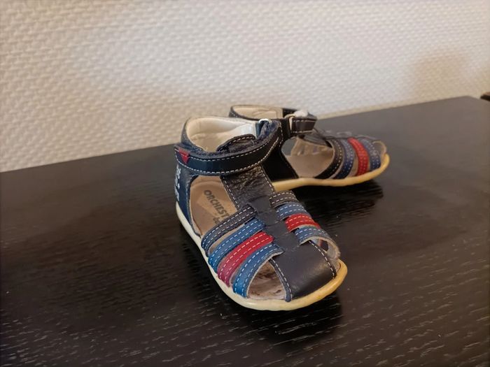 Sandales taille 20