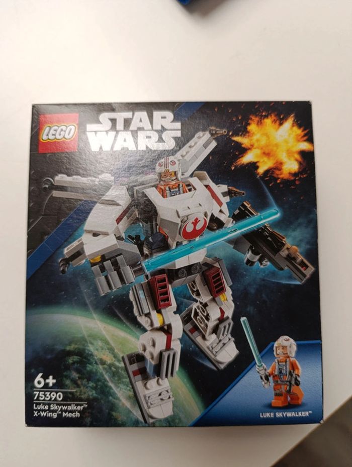 Lego star wars 75390 neuf