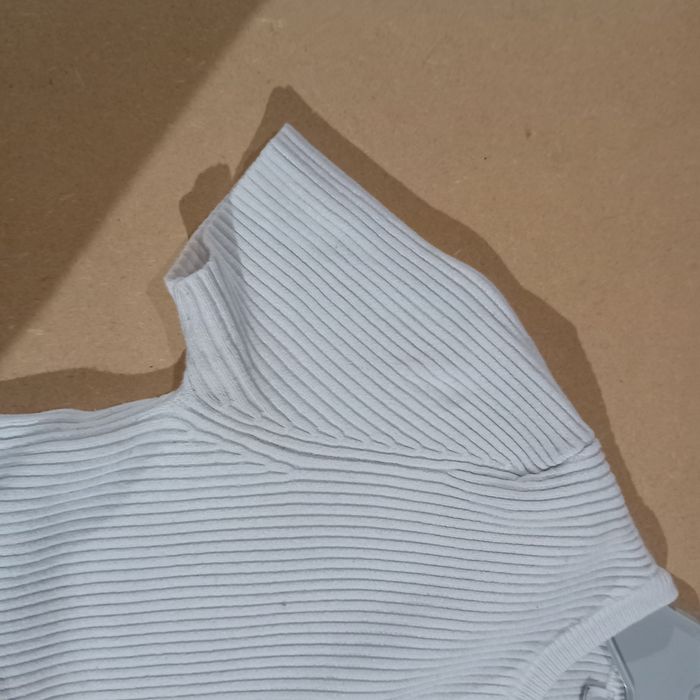 Tee shirt maille épaisse taille S - photo numéro 4