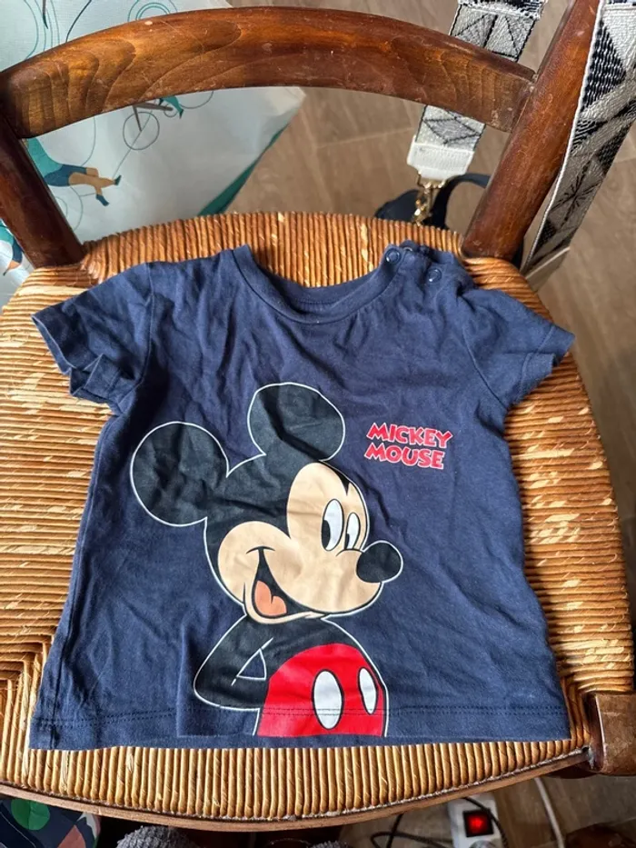 T-shirt Mickey bébé 9/12 mois