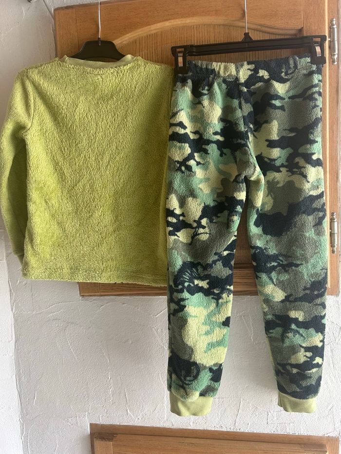 Pyjama polaire 2 pièces - taille 8 ans - photo numéro 2