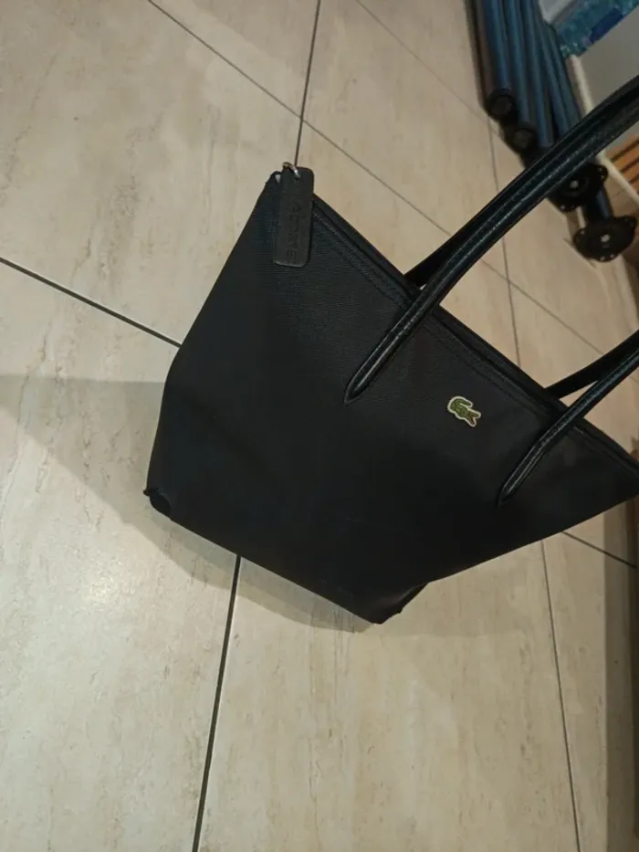 Magnifique sac a main Lacoste authentique noir - photo numéro 2