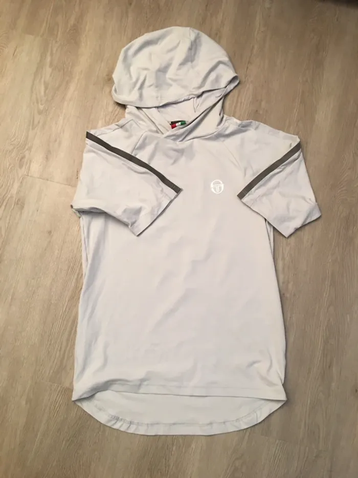 Teeshirt à capuche