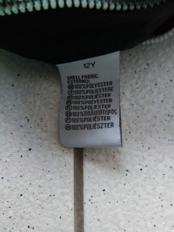 Veste réversible à capuche. 12ans - photo numéro 5