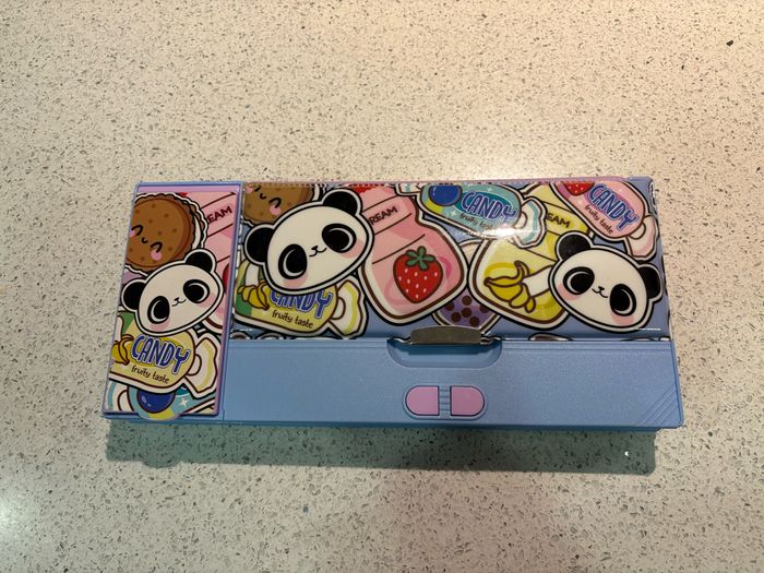 Trousse kawai bleue