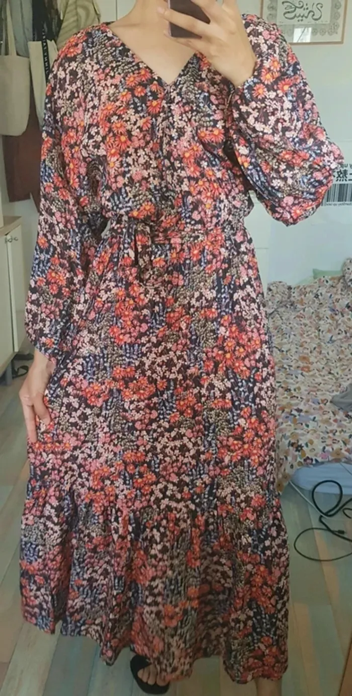 Robe fleurie rouge H&M taille s neuve - photo numéro 5