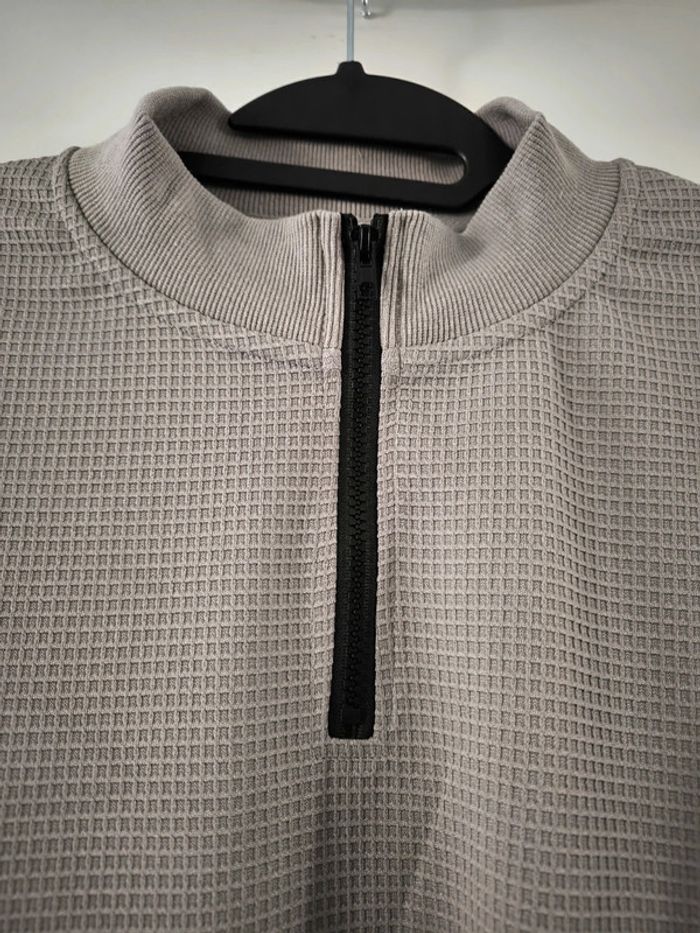 Pull lèger ouku taille XL neuf - photo numéro 3