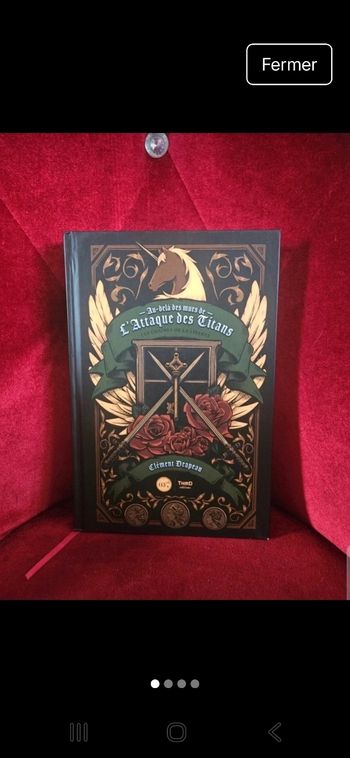 Au delà des murs-l'attaque des titans (neuf)