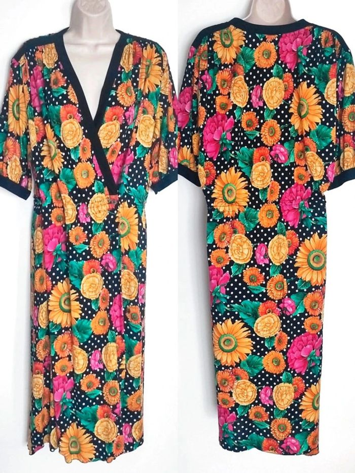 Robe longue portefeuille fleur multicolore noir Rétro / Botto Boutique - 36/S oversize à 46/XXXL - photo numéro 12