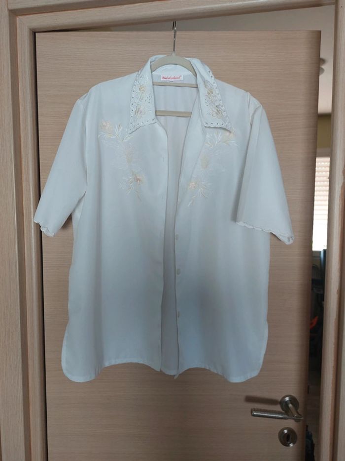 Chemisier blanc avec broderies vintage - photo numéro 2